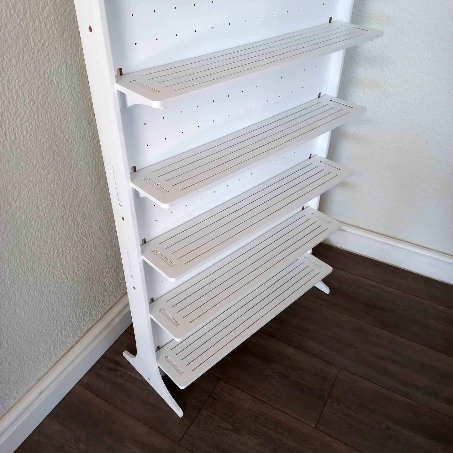 Shelf and Pegboard Display Stand 1.6m
