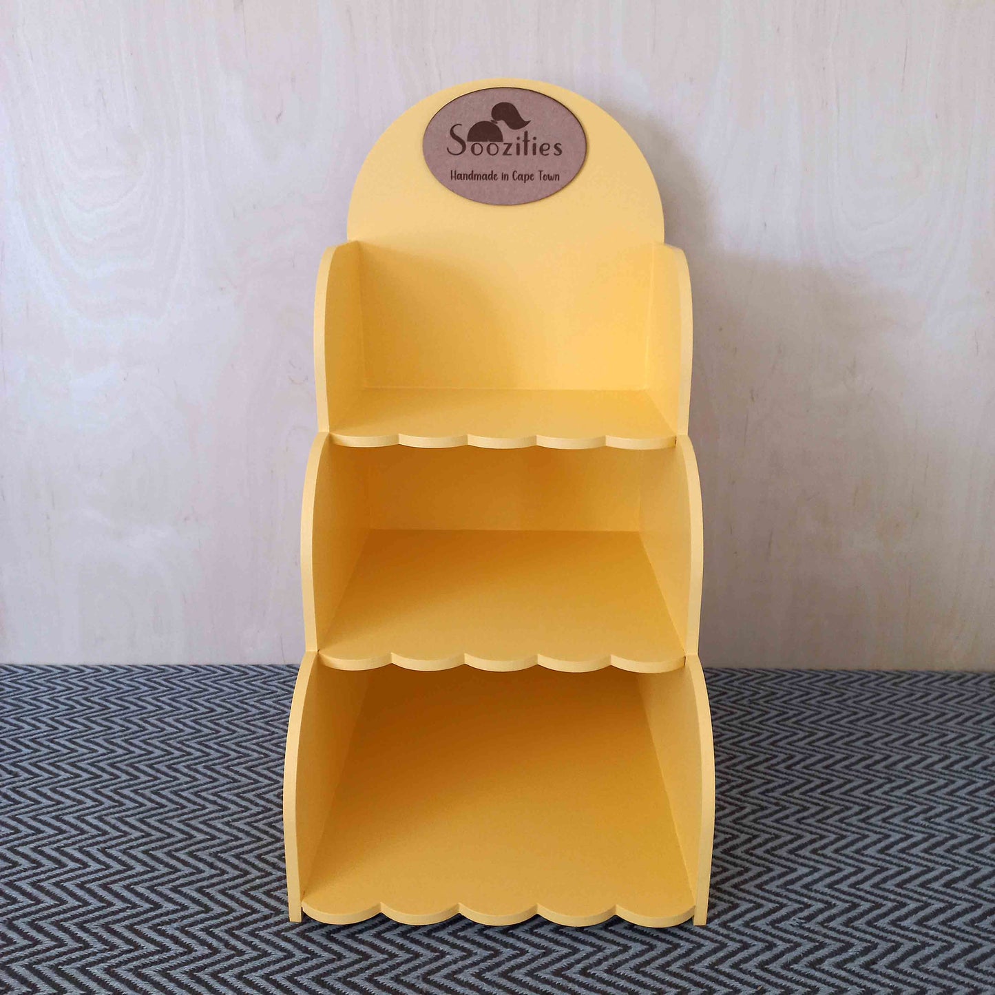 Bubbly Arch Display Shelf