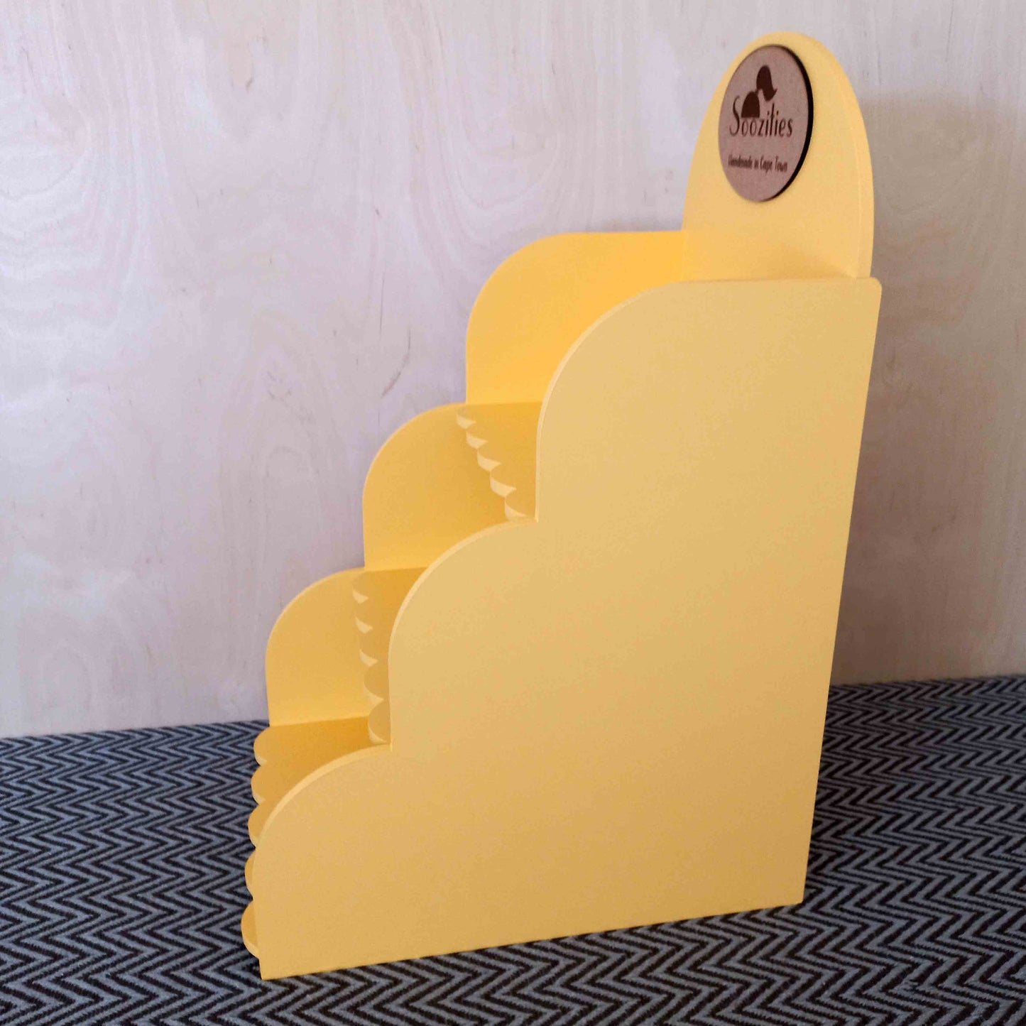 Bubbly Arch Display Shelf