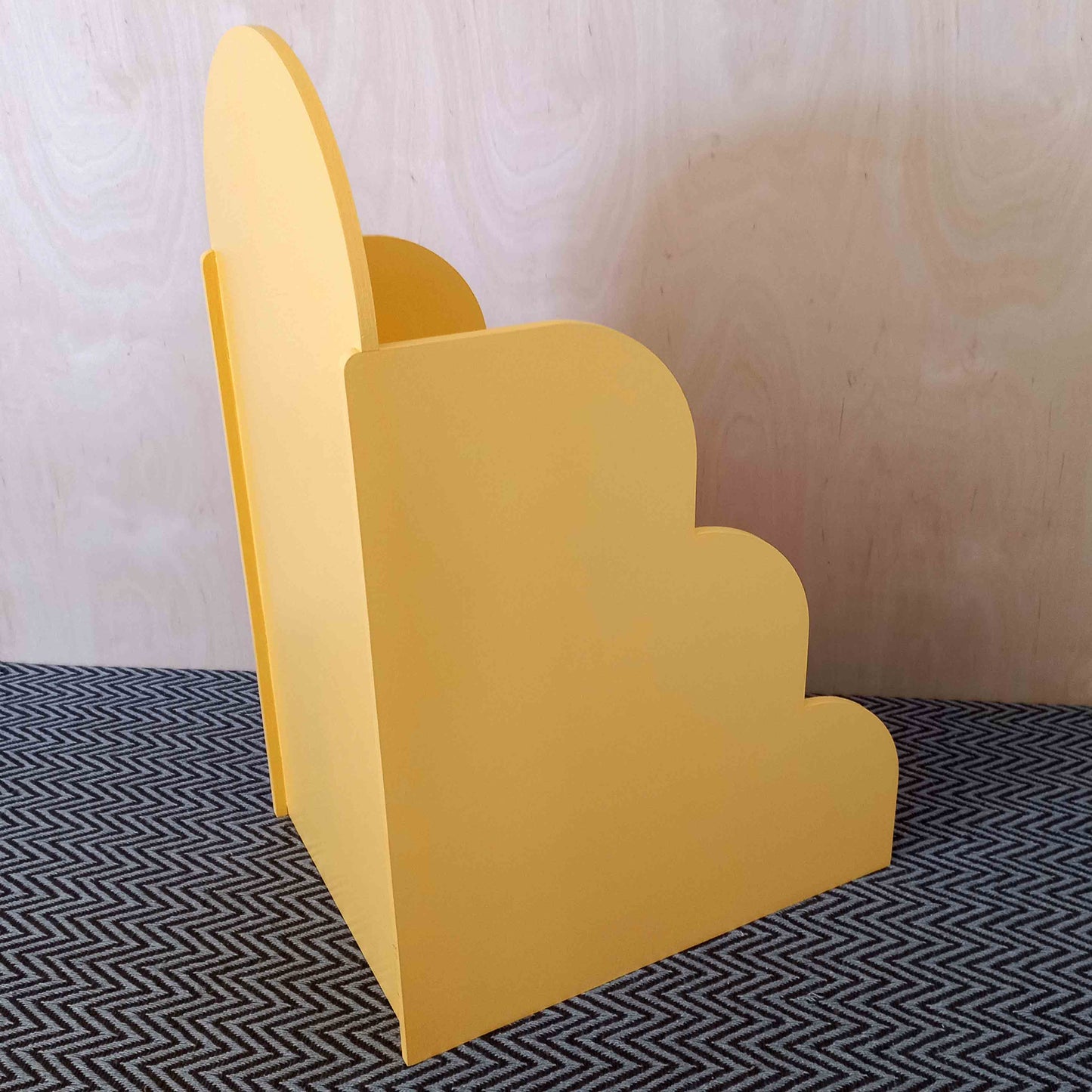 Bubbly Arch Display Shelf