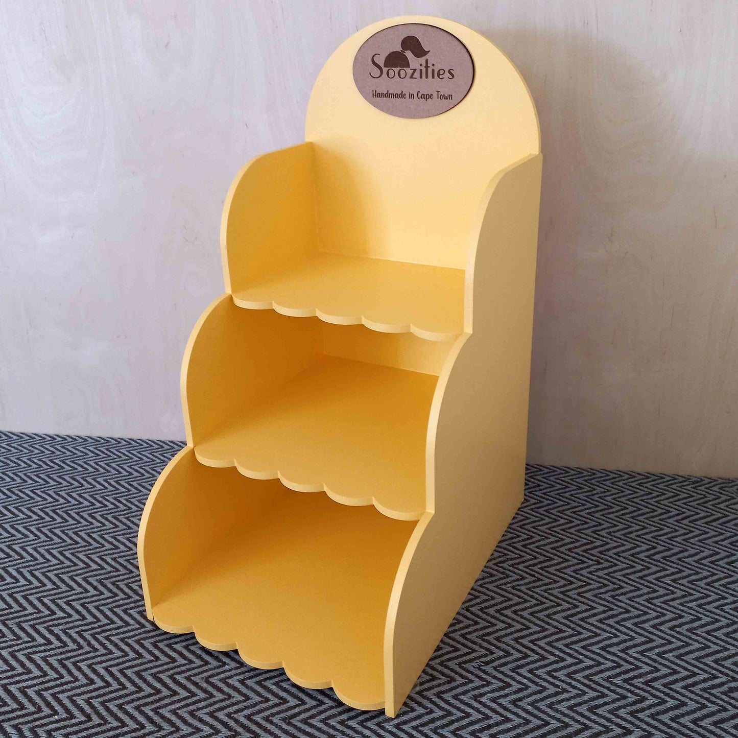 Bubbly Arch Display Shelf