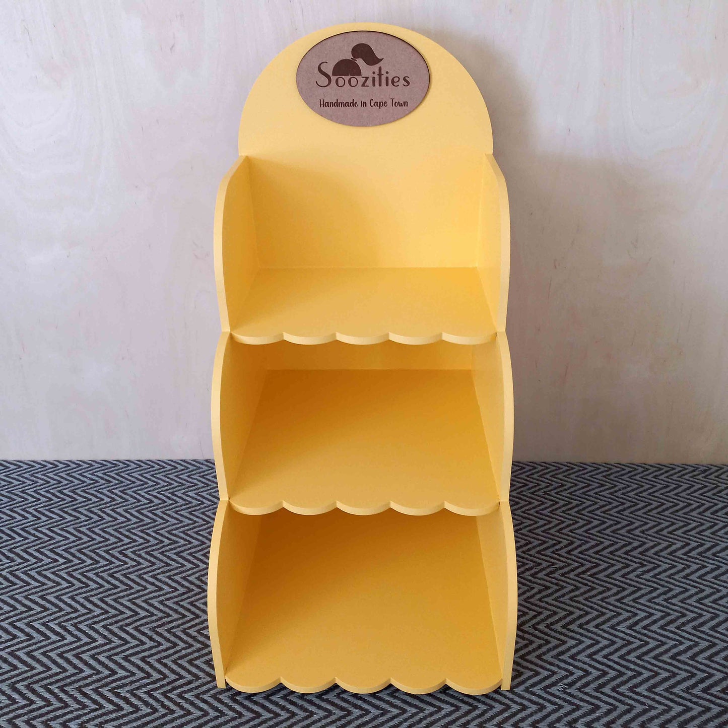 Bubbly Arch Display Shelf