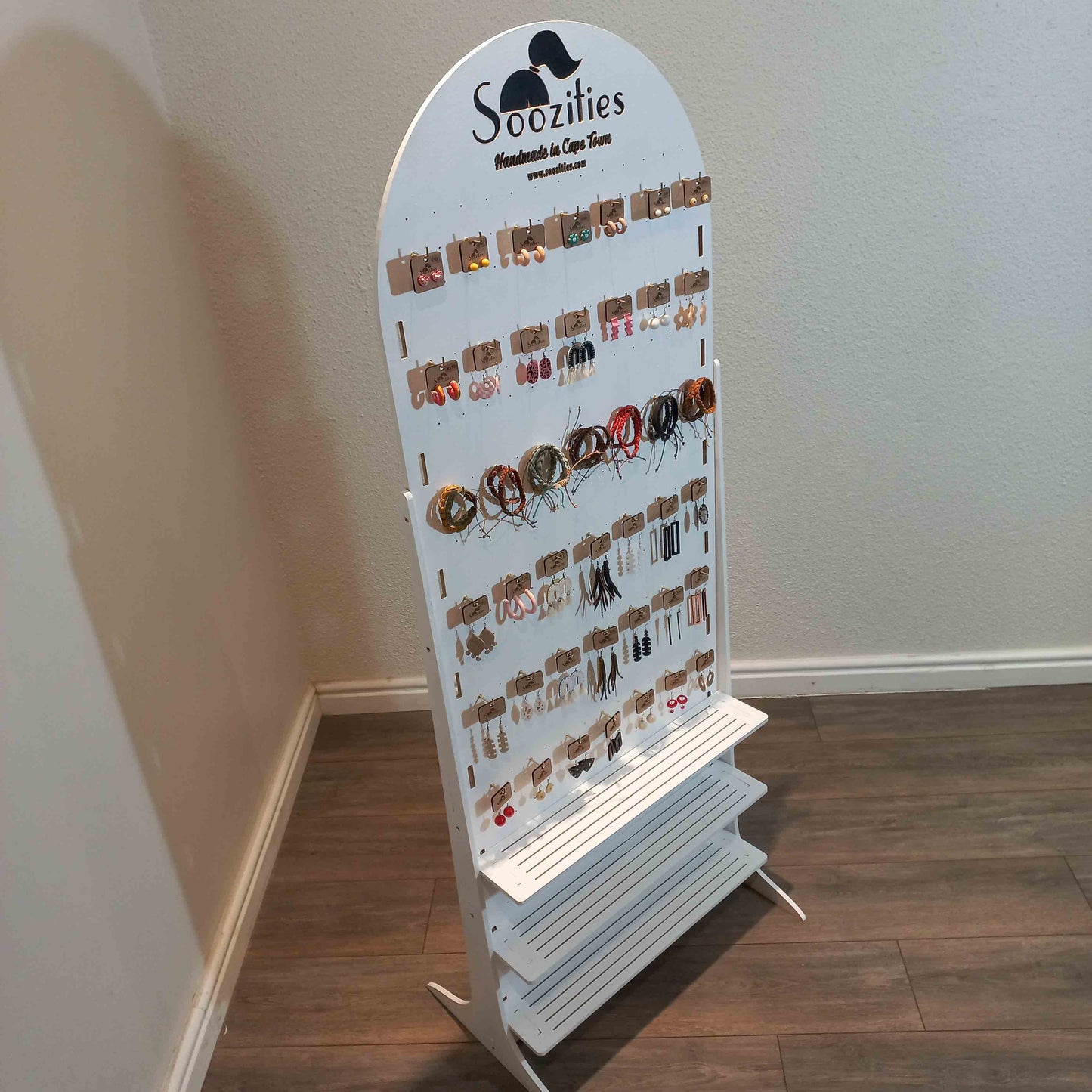 Shelf and Pegboard Display Stand 1.6m