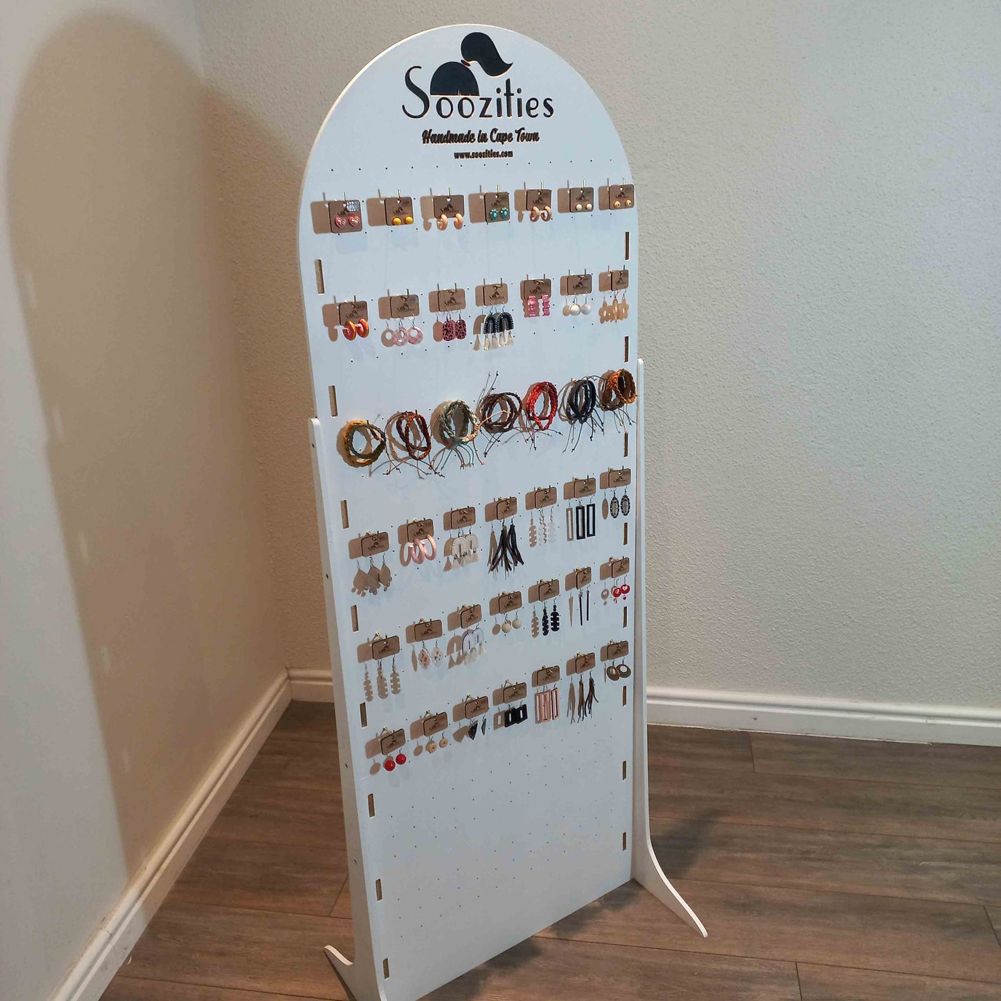 Shelf and Pegboard Display Stand 1.6m