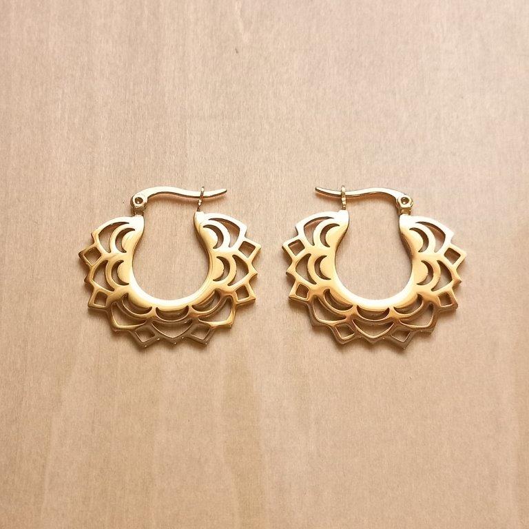 Golden Flower Hoop Earrings 26.5x29.5mm