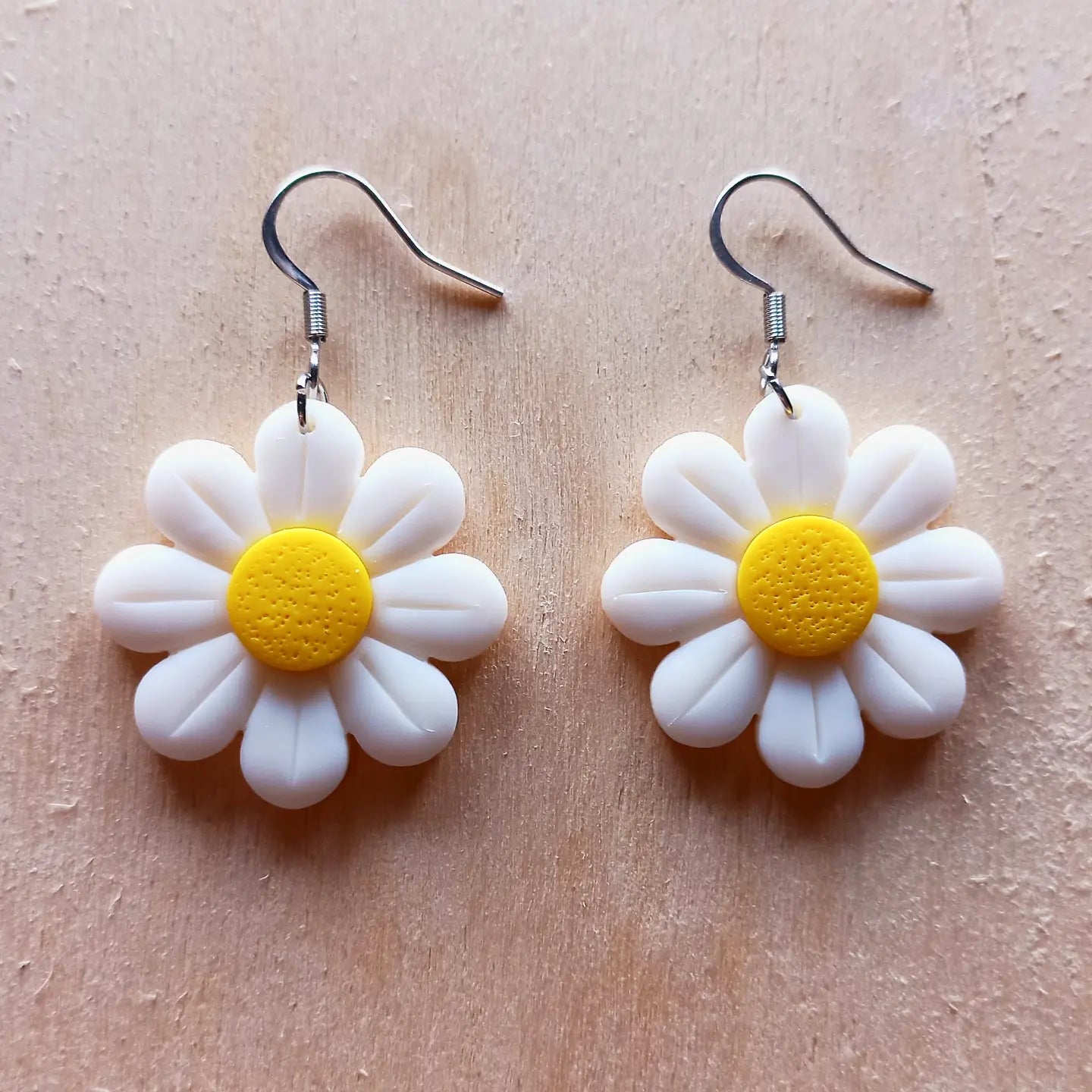 White Daisy Earrings