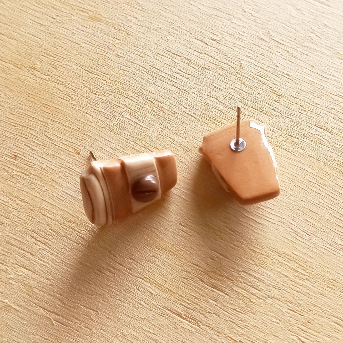 Coffee stud earrings