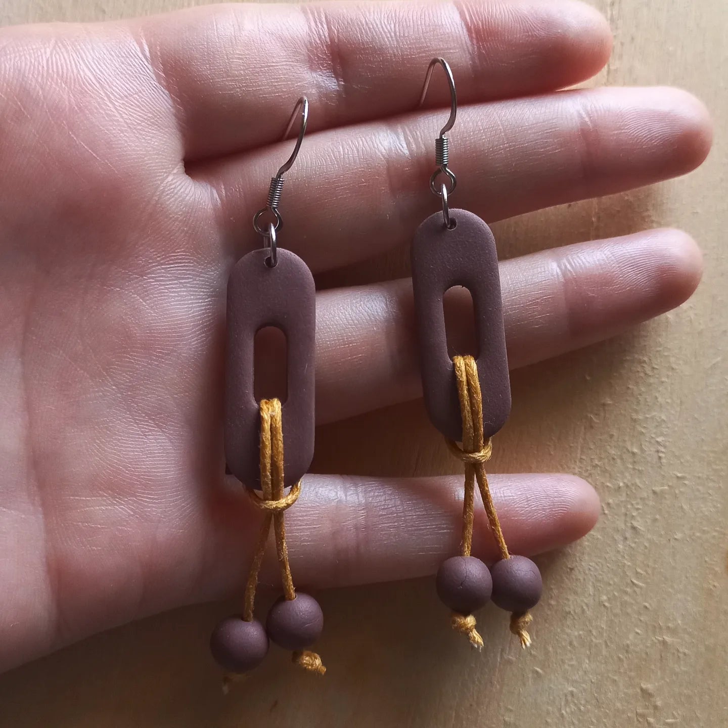 Brown cord and beads earrings