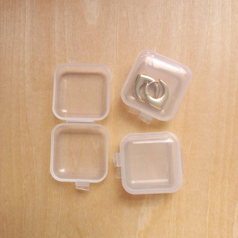 Plastic Storage Containers 4x3.45x1.8cm each