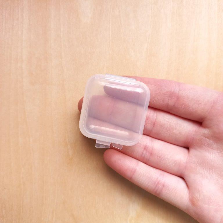 Plastic Storage Containers 4x3.45x1.8cm each