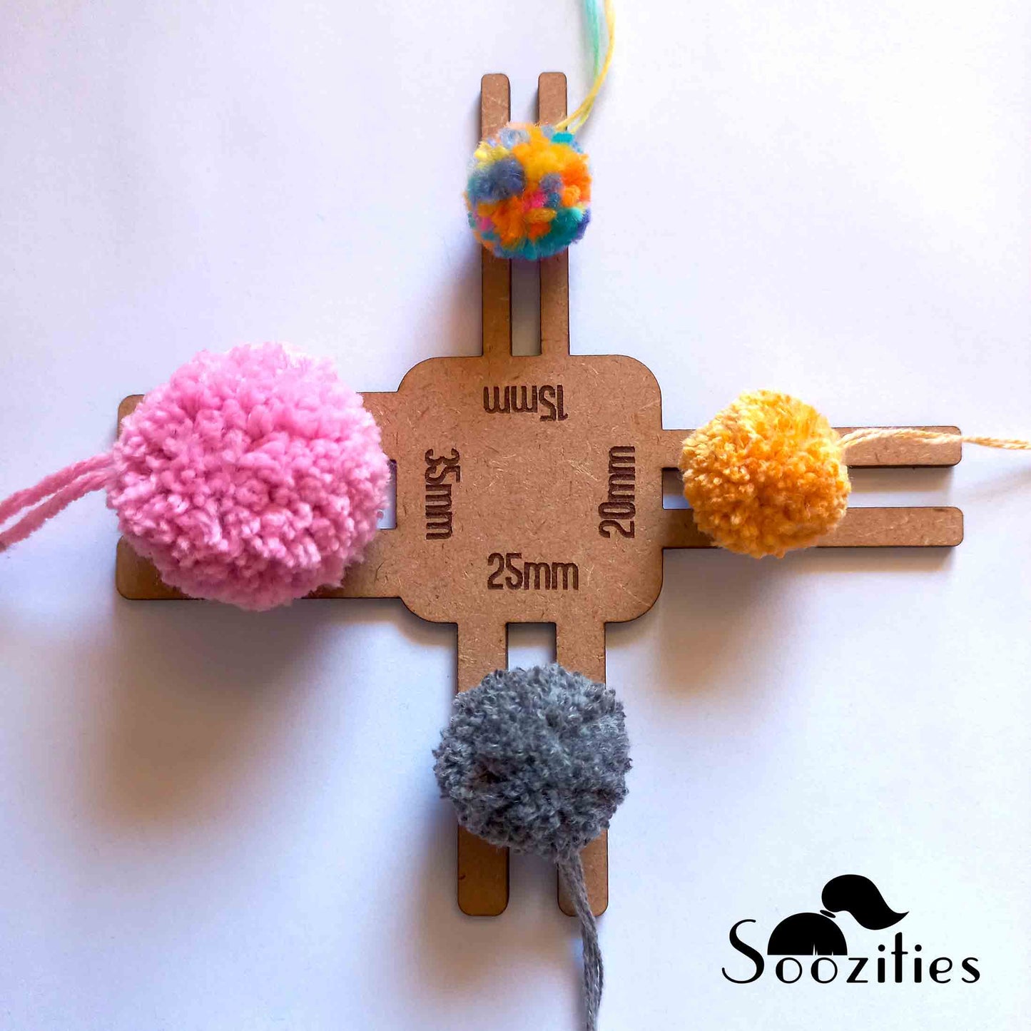 4 in 1 Pompom Maker