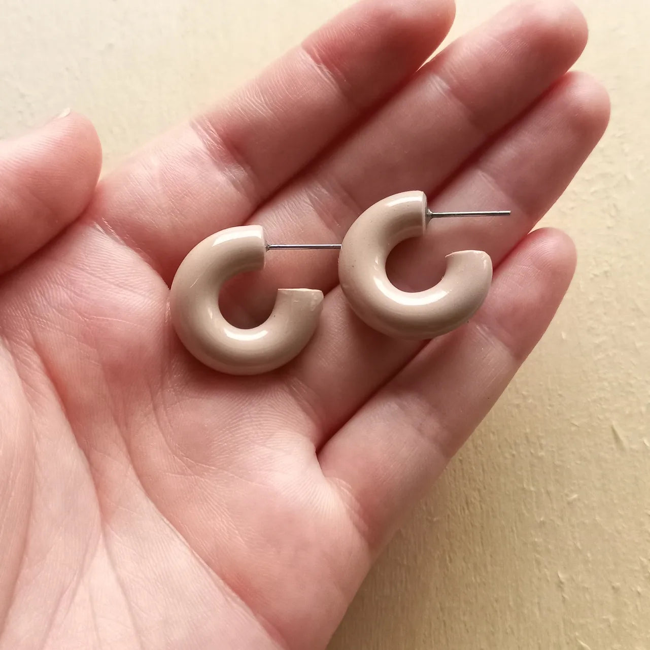 Beige Glazed Hoops