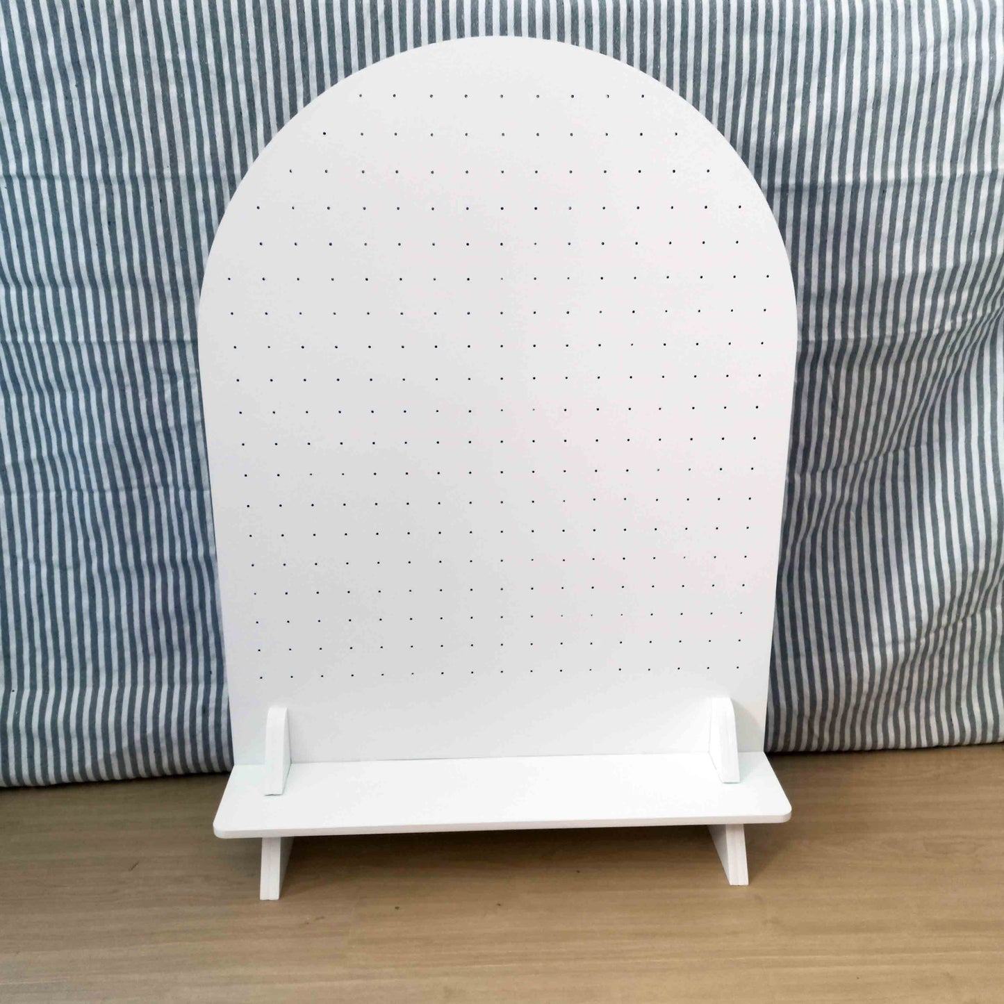 Large Arch Pegboard with Shelf 84x60cm