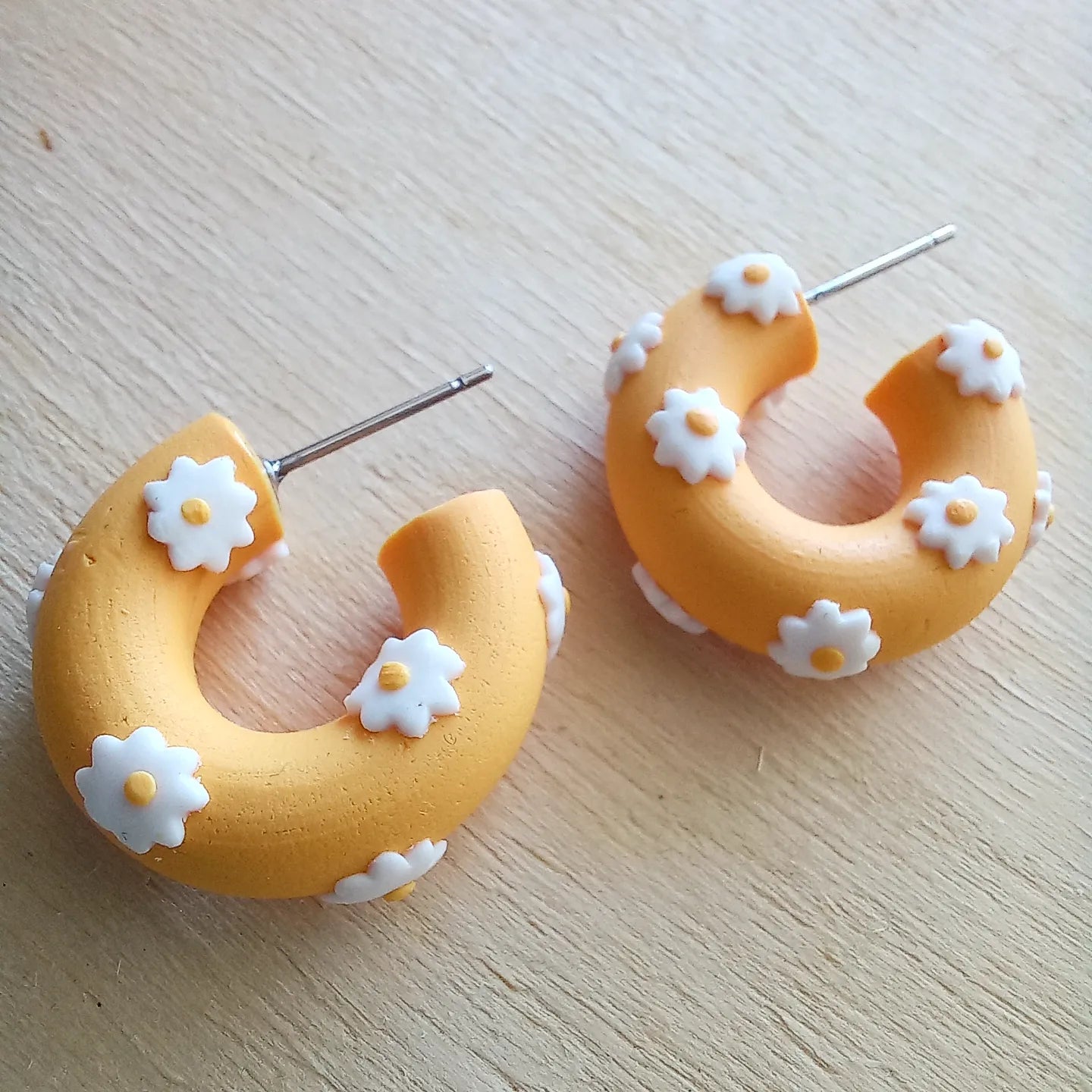 Yellow with White Flowers Hoops